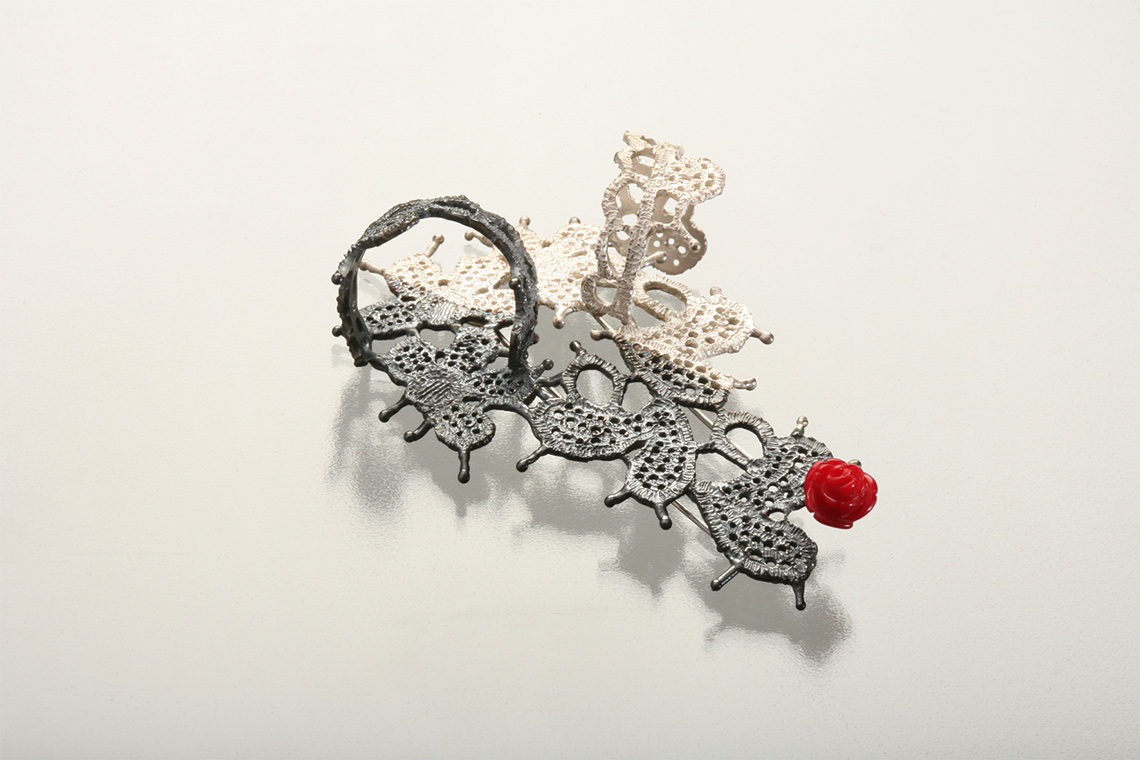 Angelina Tsvetkova - Brooch 3, Nocturne in 925, silver 925, coral